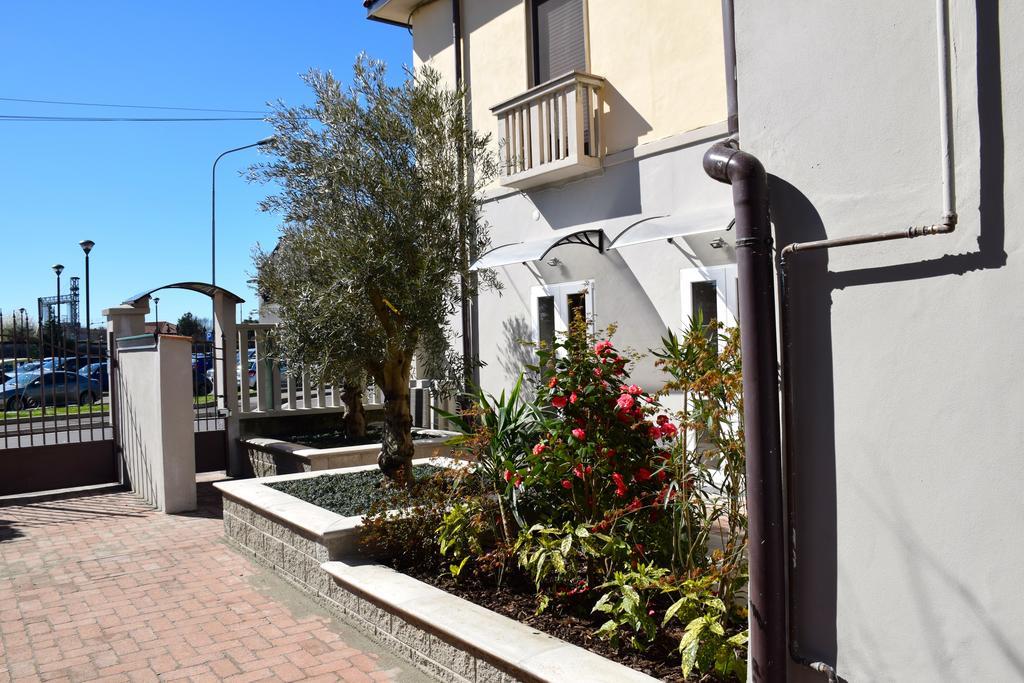B&B Leonardo Rho Exterior photo